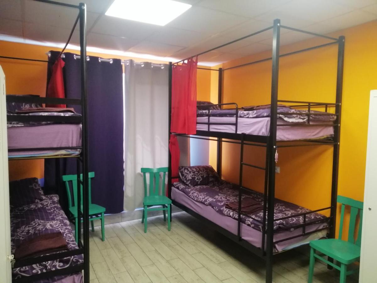 Hostel Meridian Kiev Luaran gambar