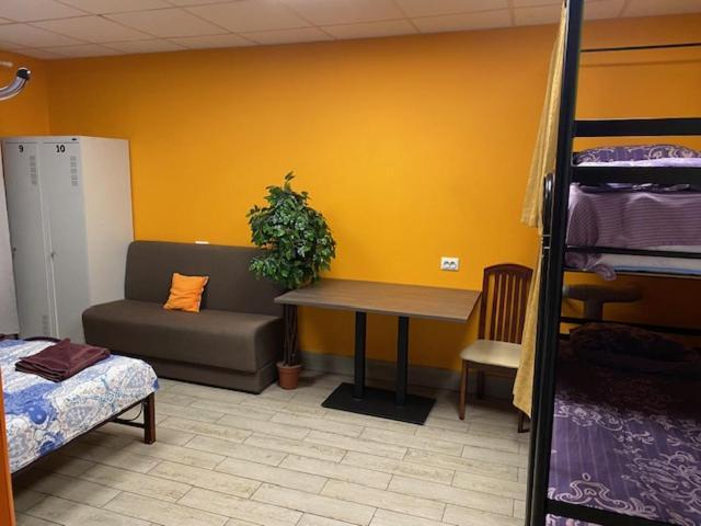 Hostel Meridian Kiev Luaran gambar